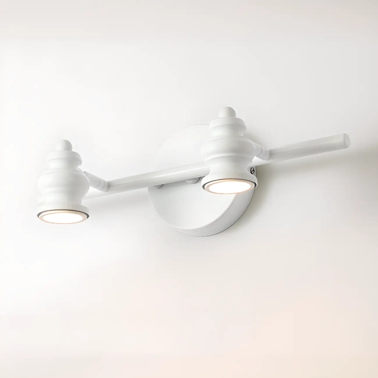 Grand luminaire mural droit en métal à 4 lumières pour salle de bain