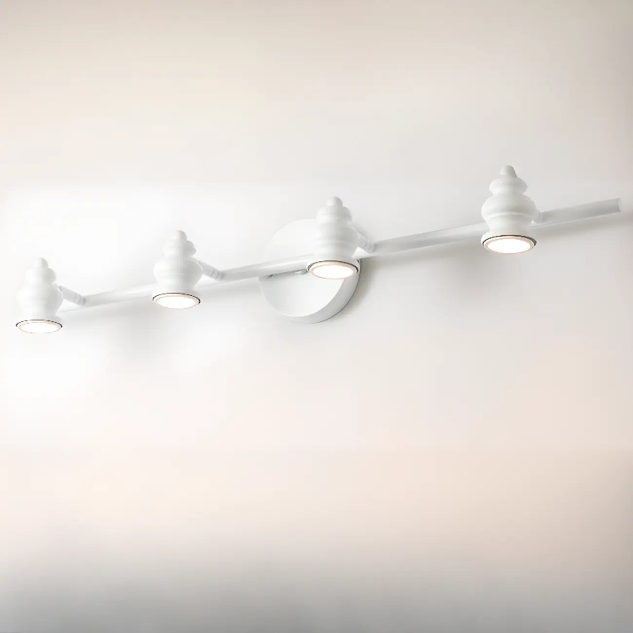 Grand luminaire mural droit en métal à 4 lumières pour salle de bain
