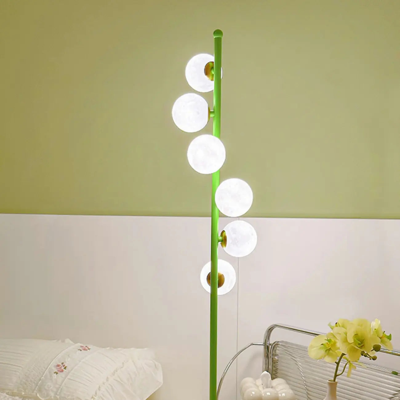 Lampadaire minimaliste à 6 lumières avec abat-jour en verre globe ajustable