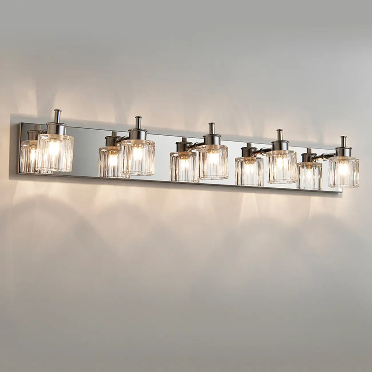 Applique da bagno vintage a 4 luci con paralume in nichel spazzolato