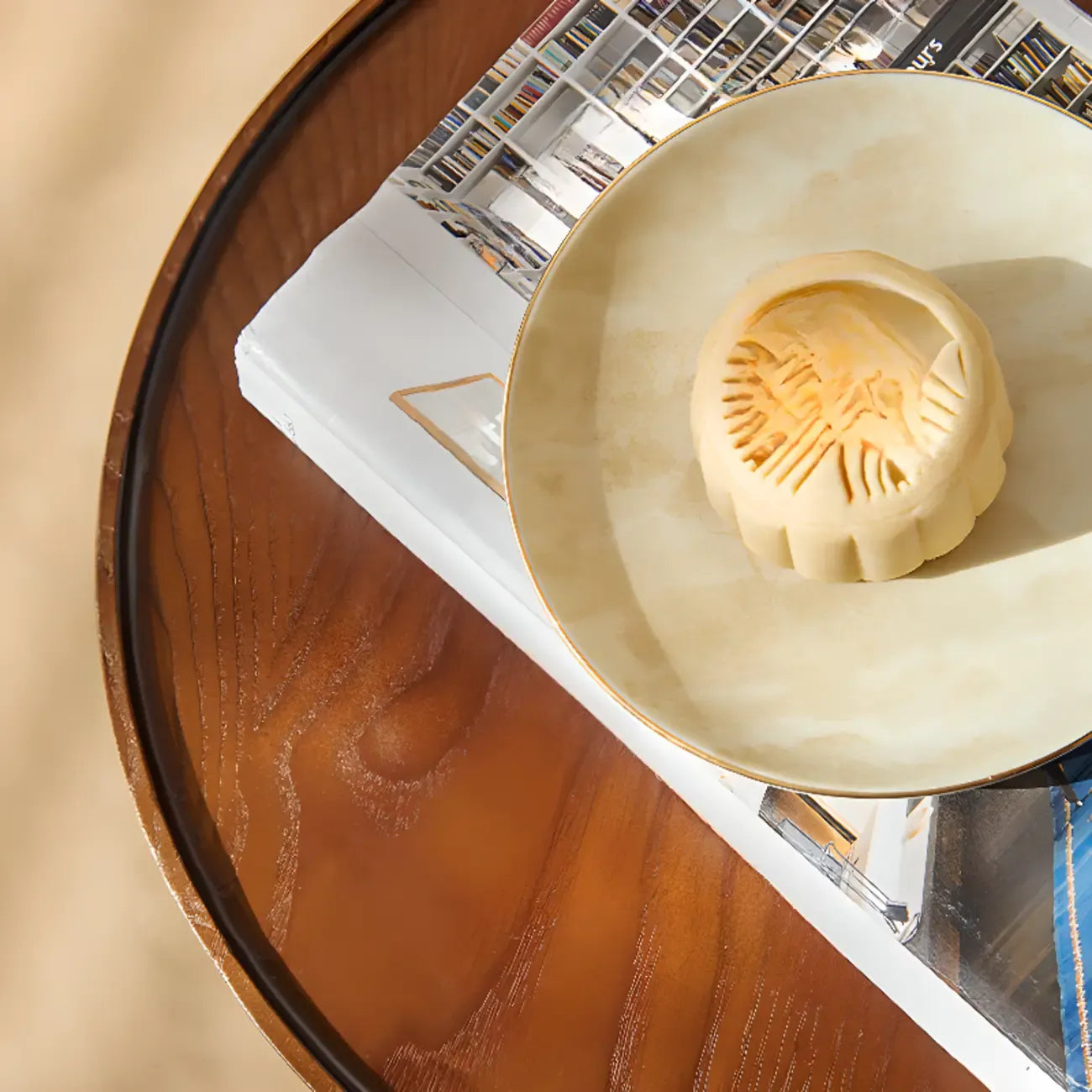 Table d'appoint ronde tripode en bois avec plateau pour salon