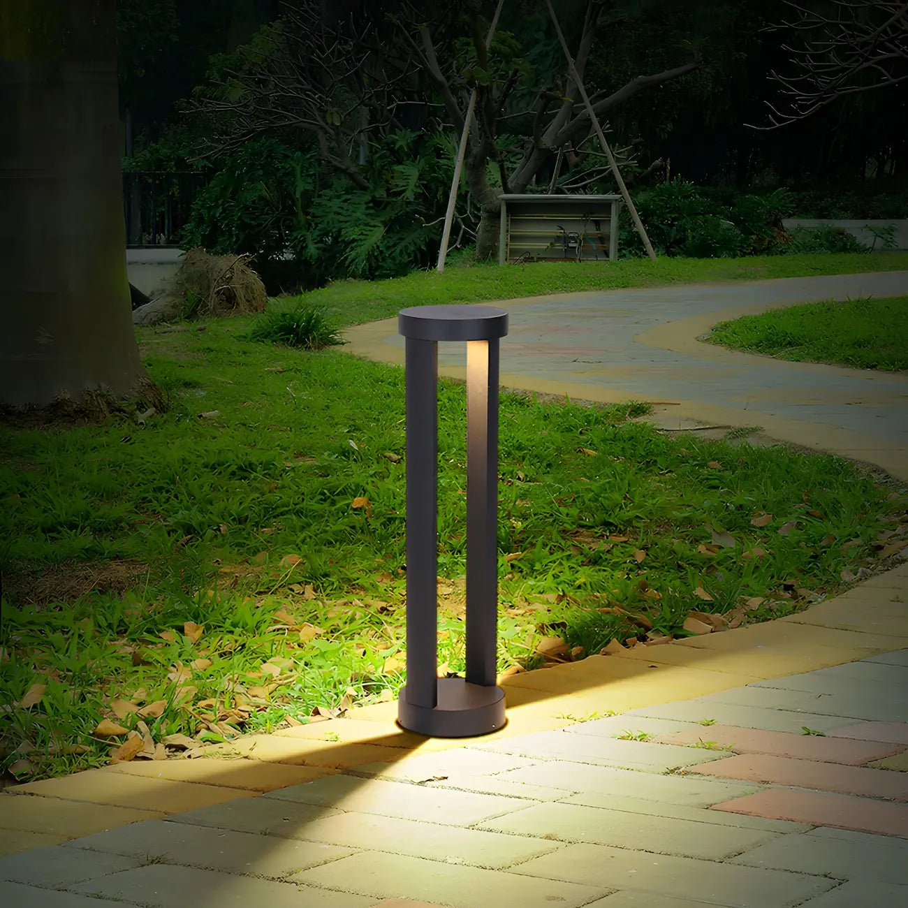 Borne lumineuse LED moderne en métal noir pour allée extérieure