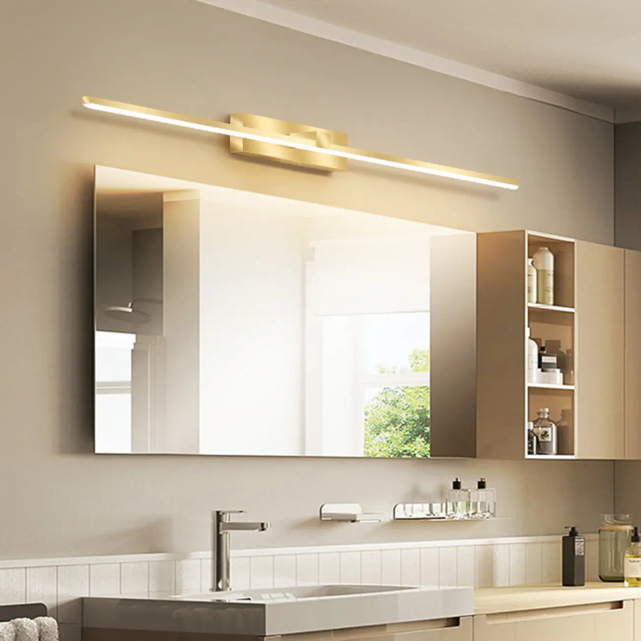 Applique murale LED dorée linéaire à 1 lumière pour salle de bain