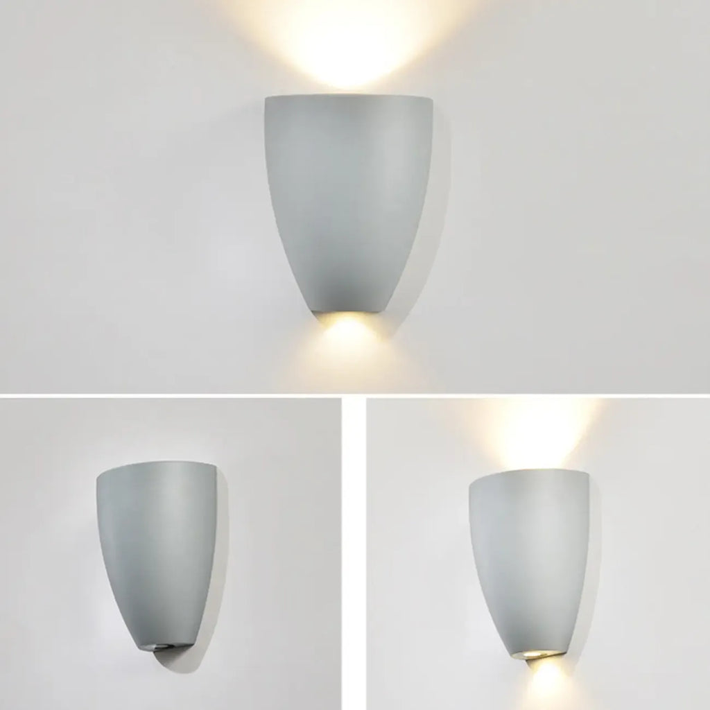 Applique murale LED noire moderne pour salle de bain