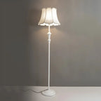 Lampadaire élégant et traditionnel avec abat-jour en tissu géométrique pour salon
