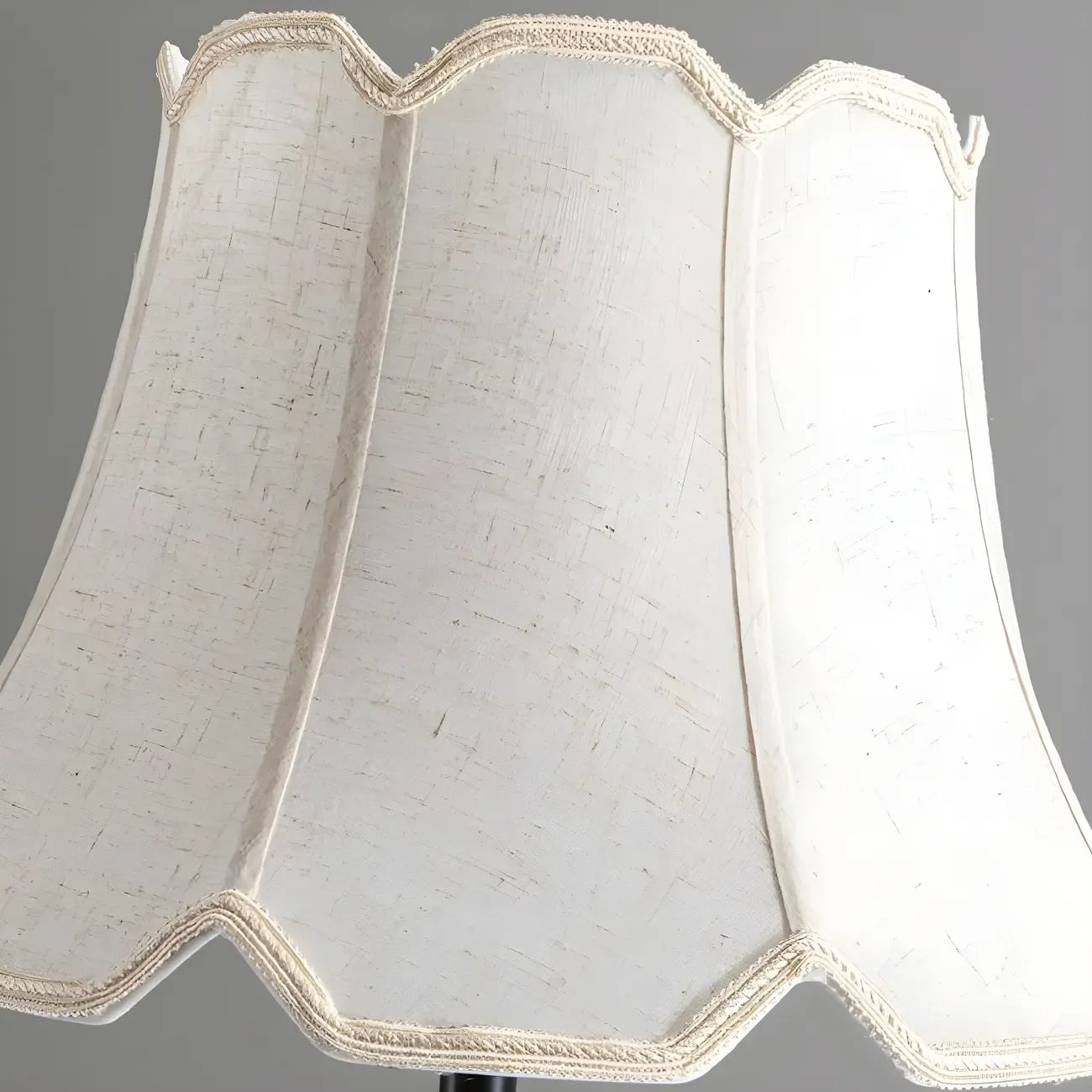 Lampadaire élégant et traditionnel avec abat-jour en tissu géométrique pour salon