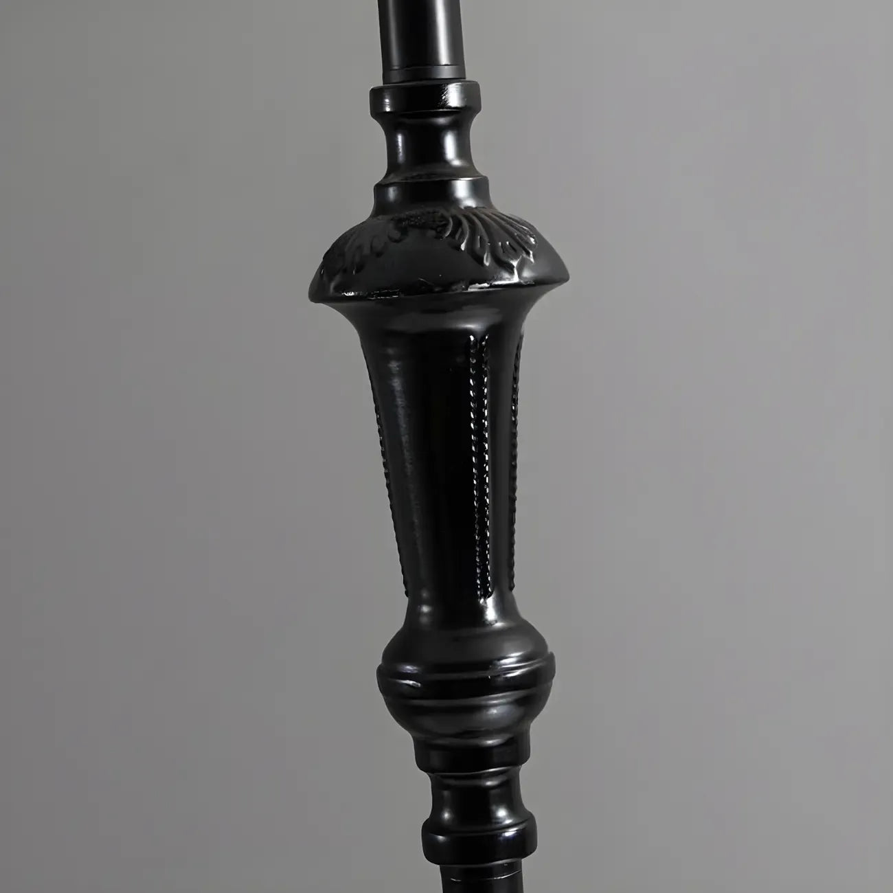 Lampadaire élégant et traditionnel avec abat-jour en tissu géométrique pour salon