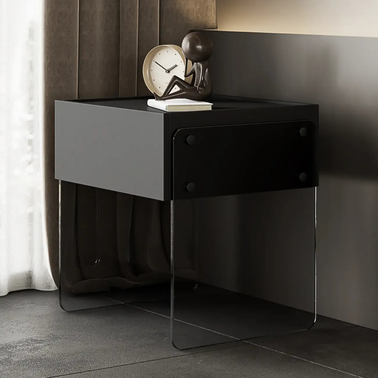 Table de chevet moderne en bois noir avec pieds en verre et tiroir de rangement