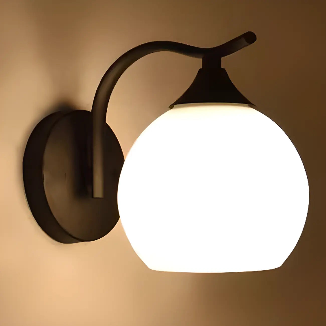 Applique murale moderne Globe pour salle de bain avec finition chromée