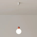 Suspension ronde design en forme de lune avec détails perlés pour la décoration intérieure