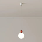 Suspension ronde design en forme de lune avec détails perlés pour la décoration intérieure