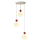 Suspension ronde design en forme de lune avec détails perlés pour la décoration intérieure