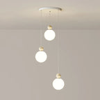 Suspension ronde design en forme de lune avec détails perlés pour la décoration intérieure