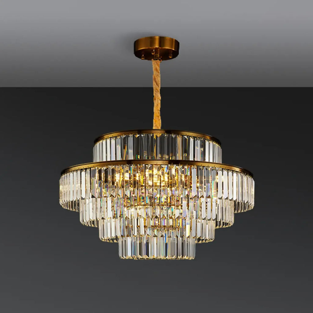Lustre luxueux en cristal doré à plusieurs niveaux