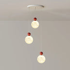 Suspension ronde design en forme de lune avec détails perlés pour la décoration intérieure