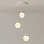 Suspension ronde design en forme de lune avec détails perlés pour la décoration intérieure