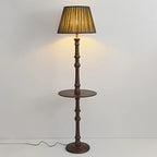 Lampadaire élégant en bois avec étagère et abat-jour en tissu