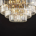 Lustre luxueux en cristal doré à plusieurs niveaux