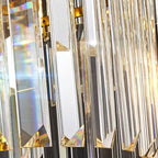 Lustre luxueux en cristal doré à plusieurs niveaux