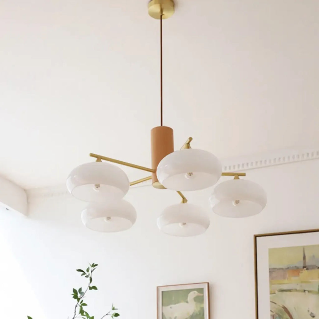 Lustre contemporain en bois et verre jaune laiteux