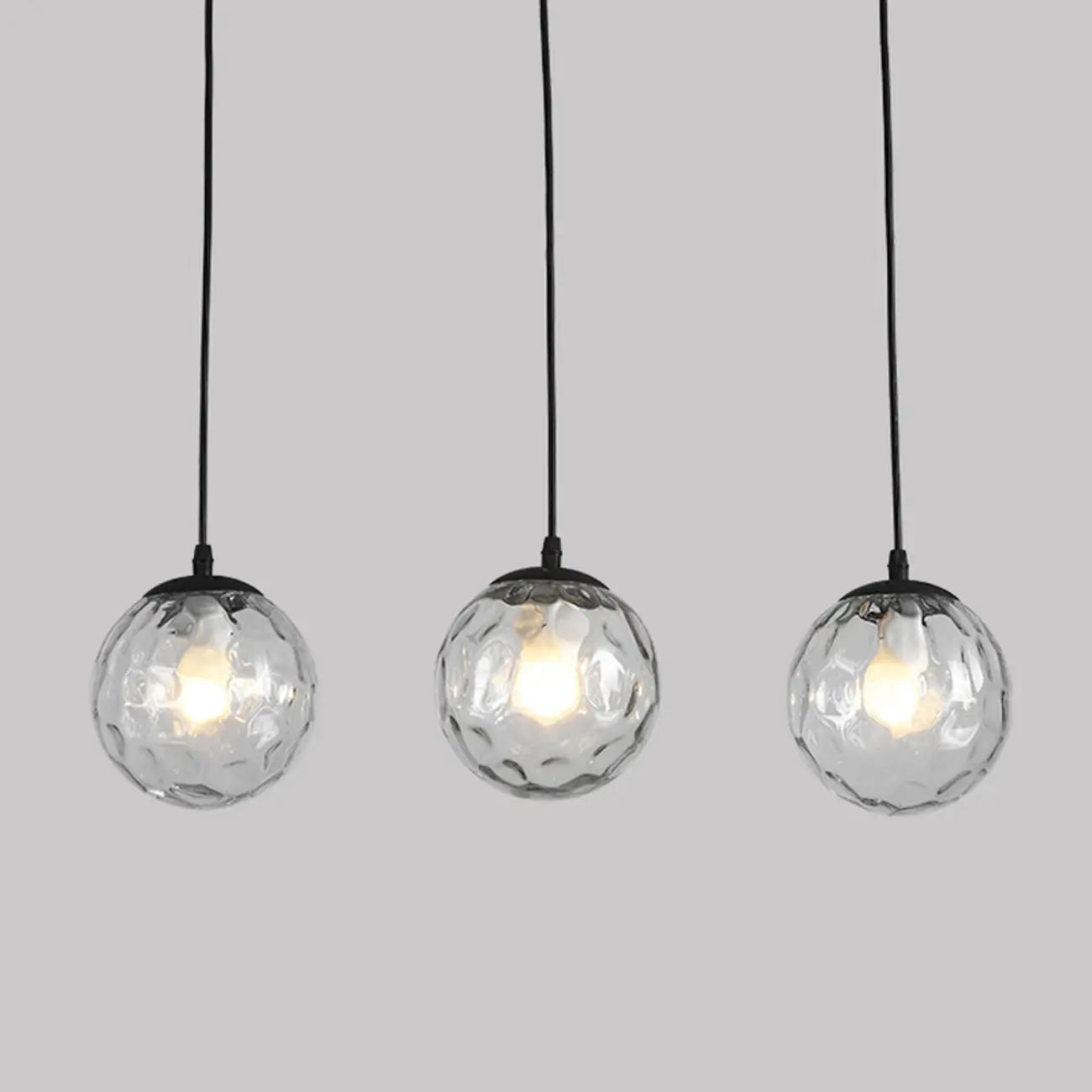 Lampadario moderno a sospensione con 3 globi in vetro
