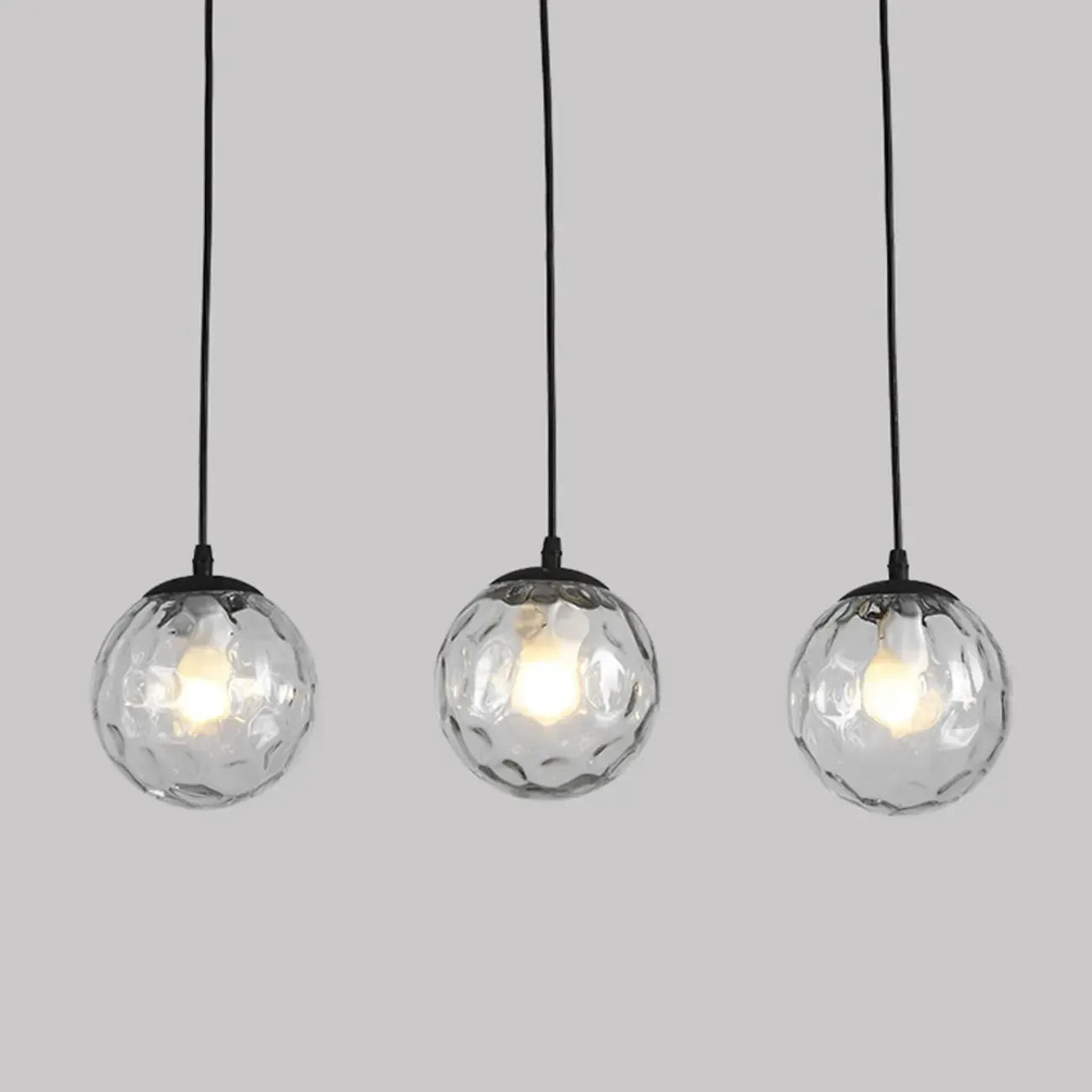 Lampadario moderno a sospensione con 3 globi in vetro
