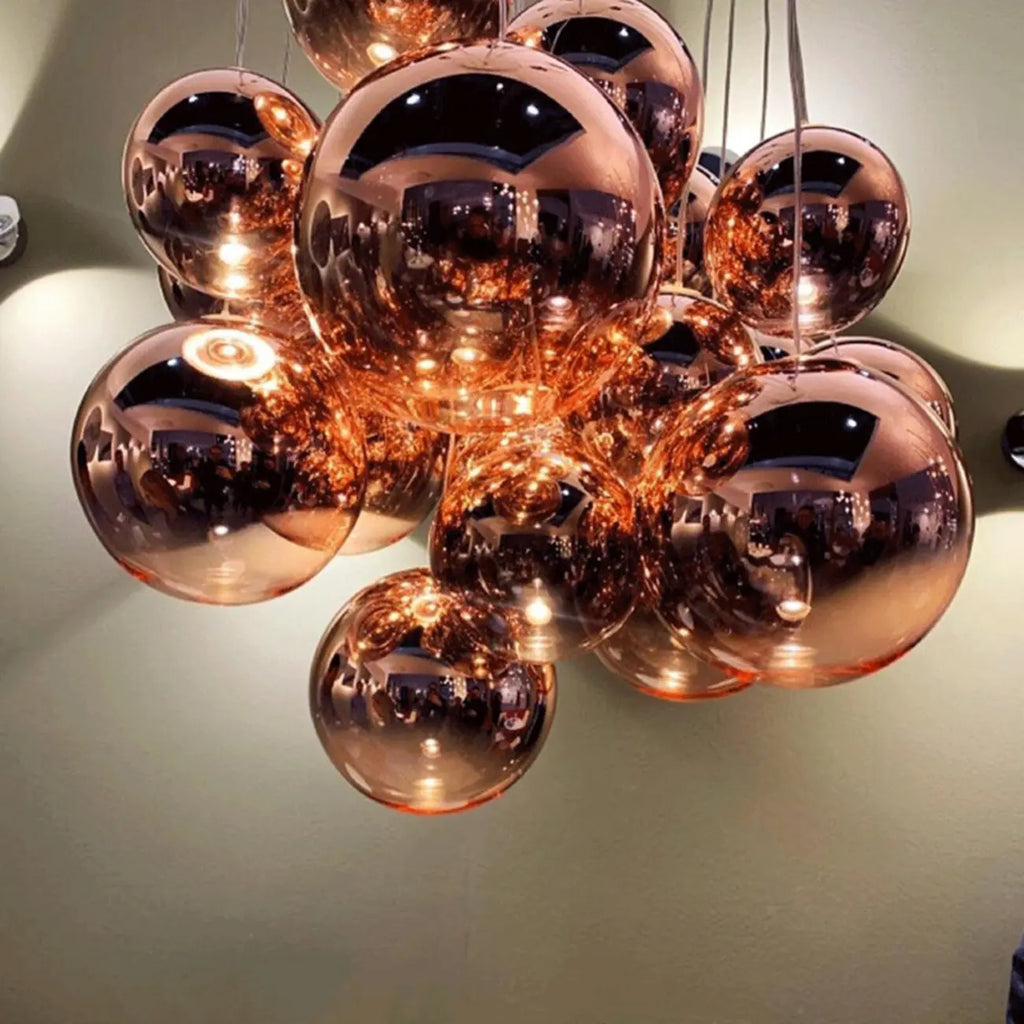 Lampadario a 3 luci con mini sfere in vetro a LED dal design moderno