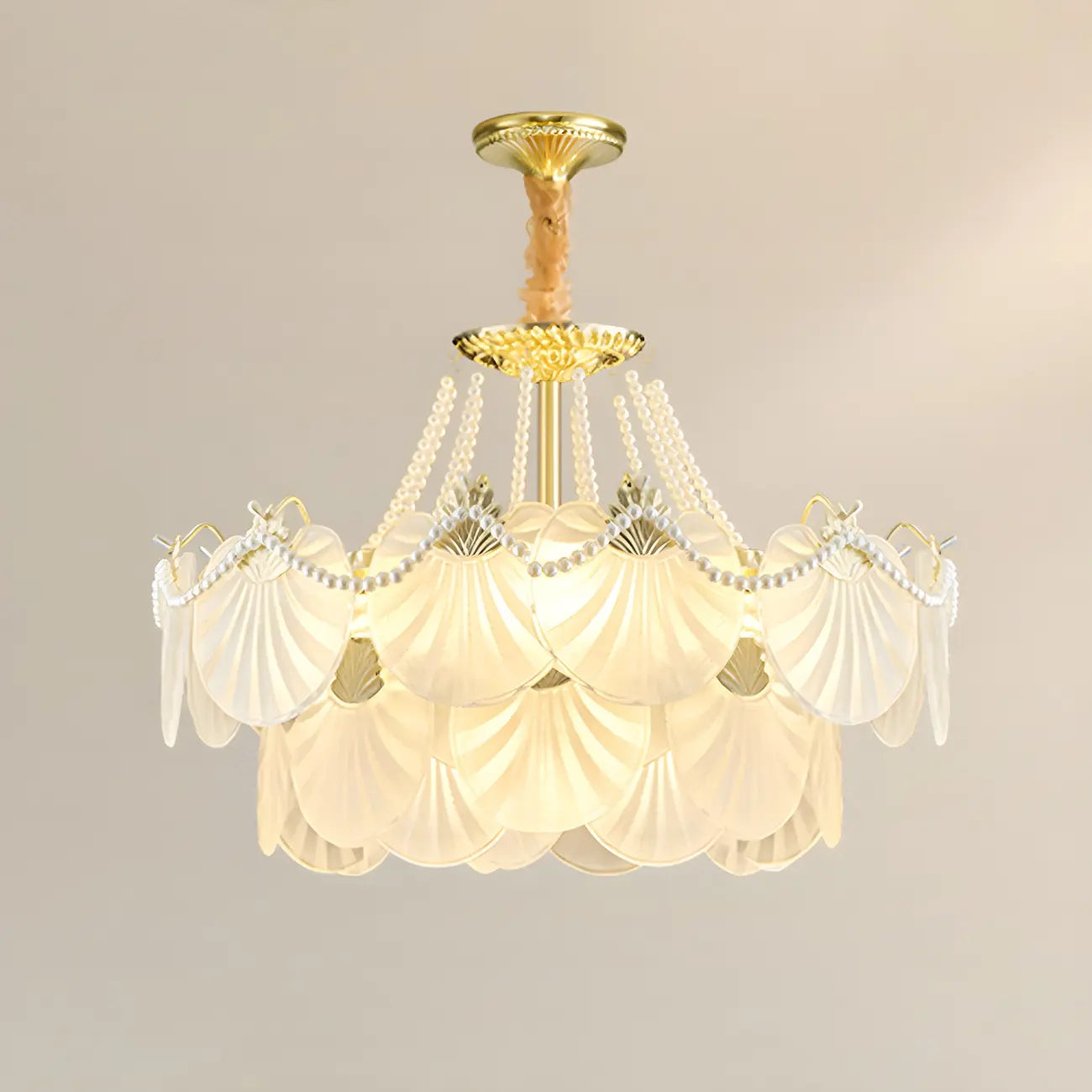 Lustre moderne de luxe à plusieurs niveaux en forme de coquillage avec verre dépoli