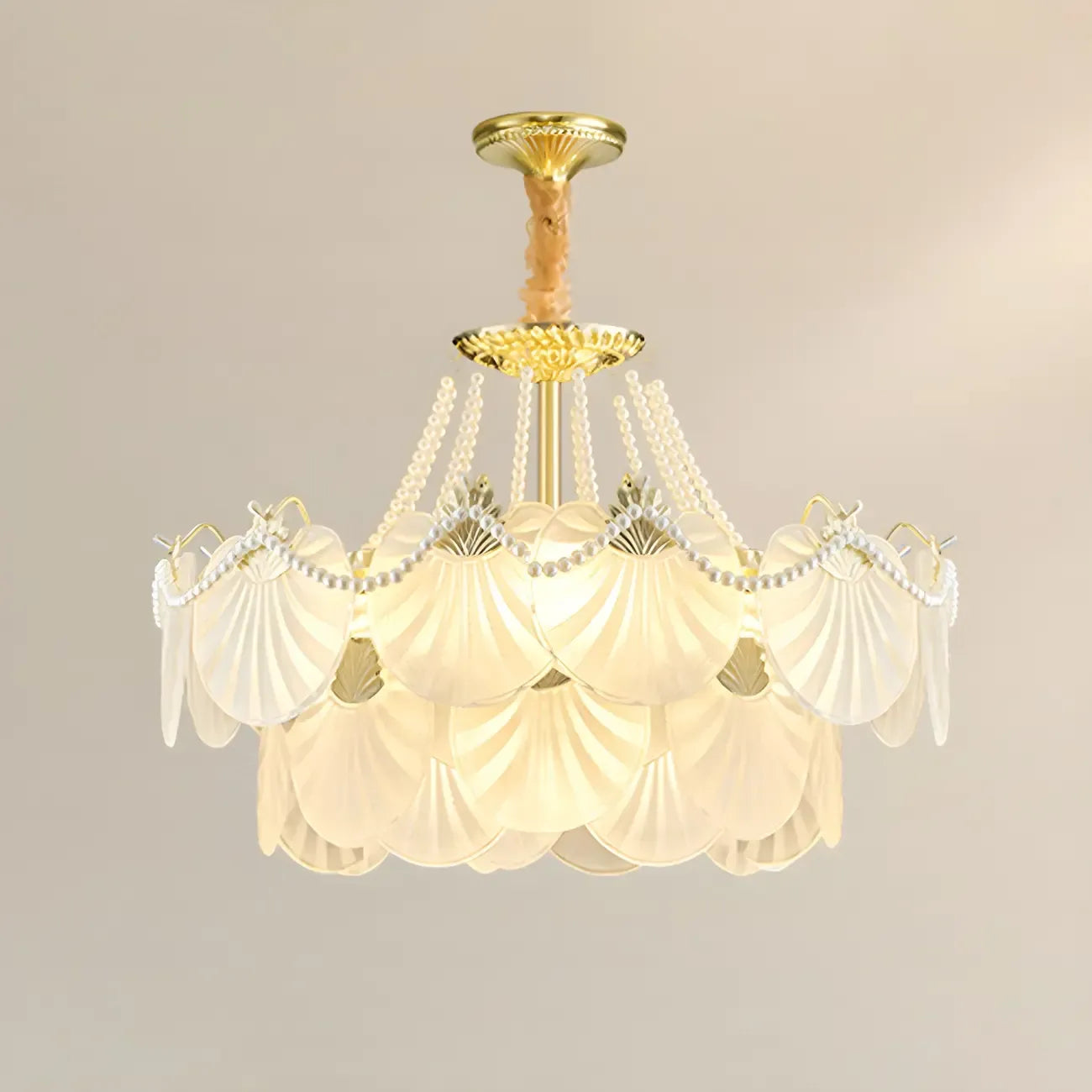 Lustre moderne de luxe à plusieurs niveaux en forme de coquillage avec verre dépoli