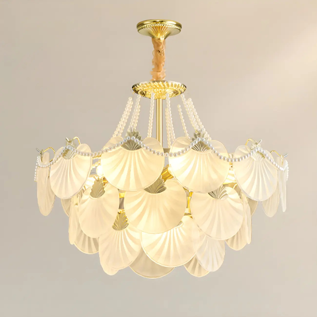 Lustre moderne de luxe à plusieurs niveaux en forme de coquillage avec verre dépoli