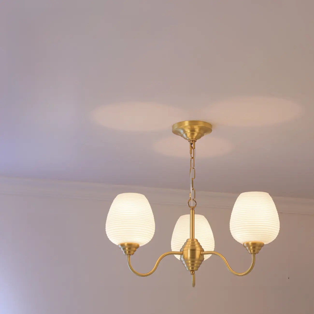 Lampadario in Ottone Dorato Vintage a 8 Luci con Lunghezza Regolabile