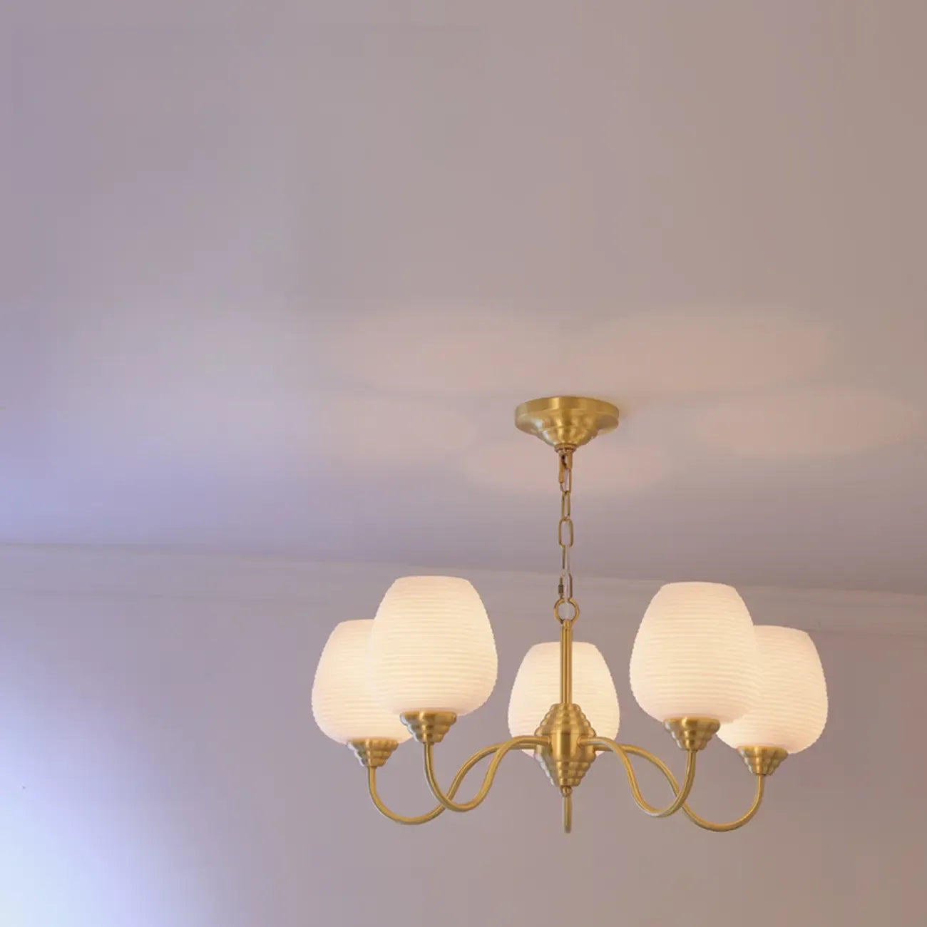 Lampadario in Ottone Dorato Vintage a 8 Luci con Lunghezza Regolabile