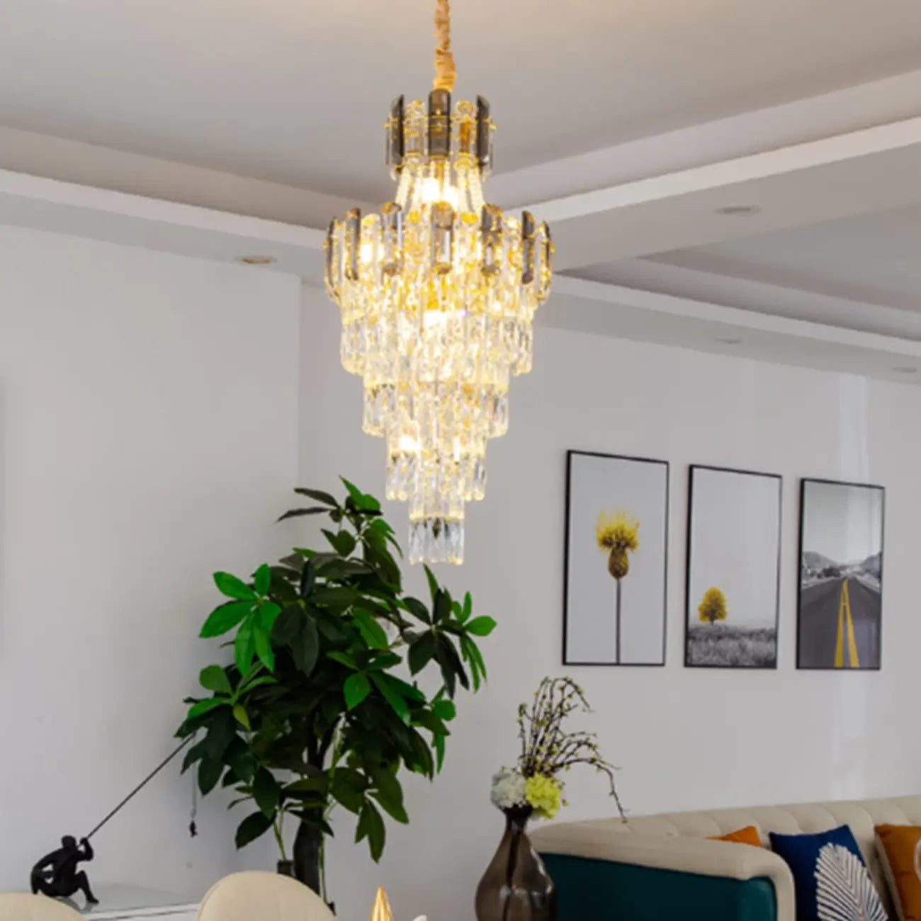 Lustre luxueux en cristal doré à long cascade