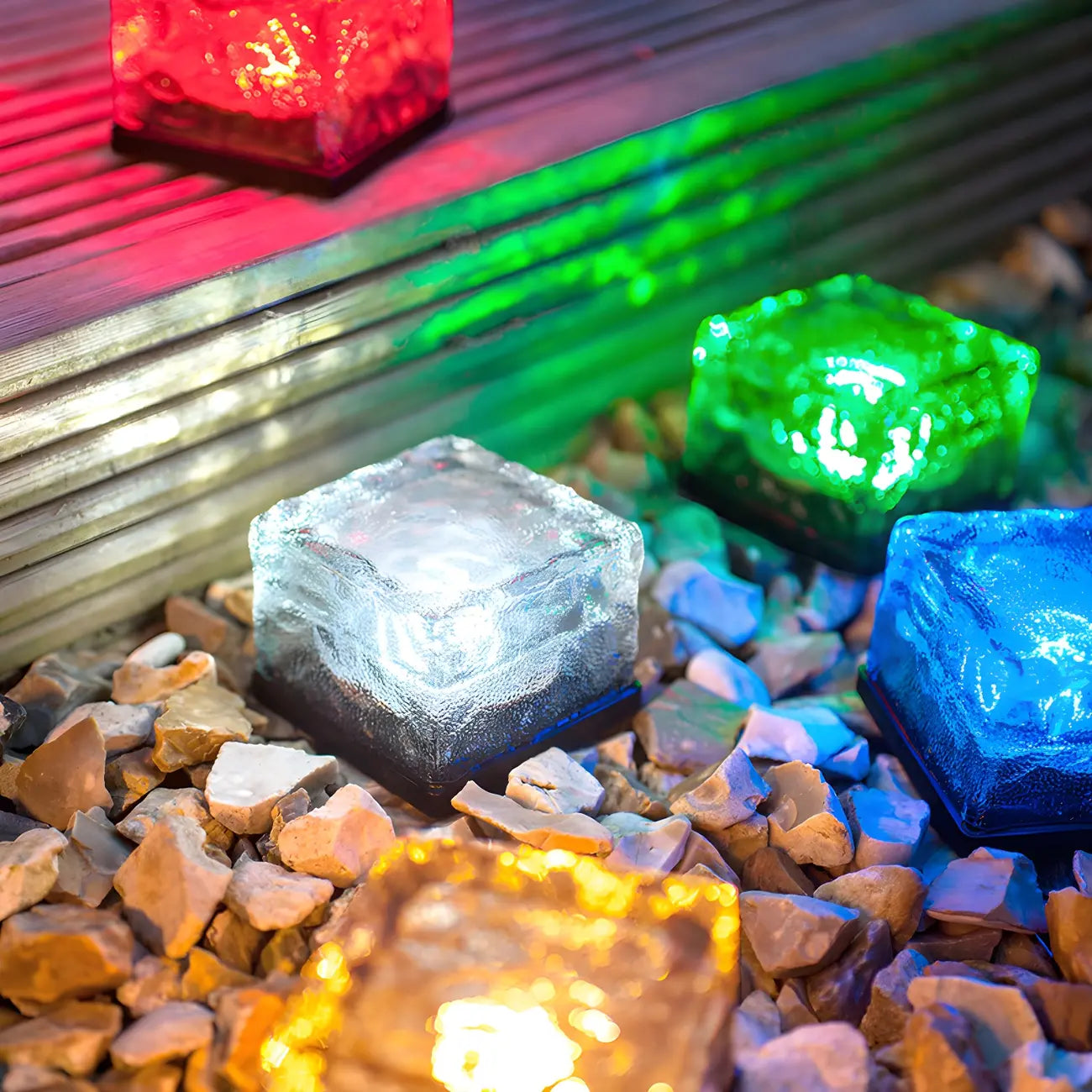 Sol LED moderne en verre transparent texturé effet bloc de glace pour jardin extérieur