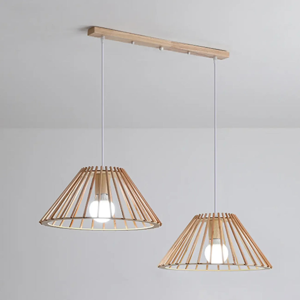 2 Lampade a sospensione poligonali in legno naturale chiaro per la cucina