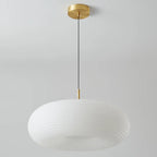Suspension LED en forme de galet en acrylique crème pour salon