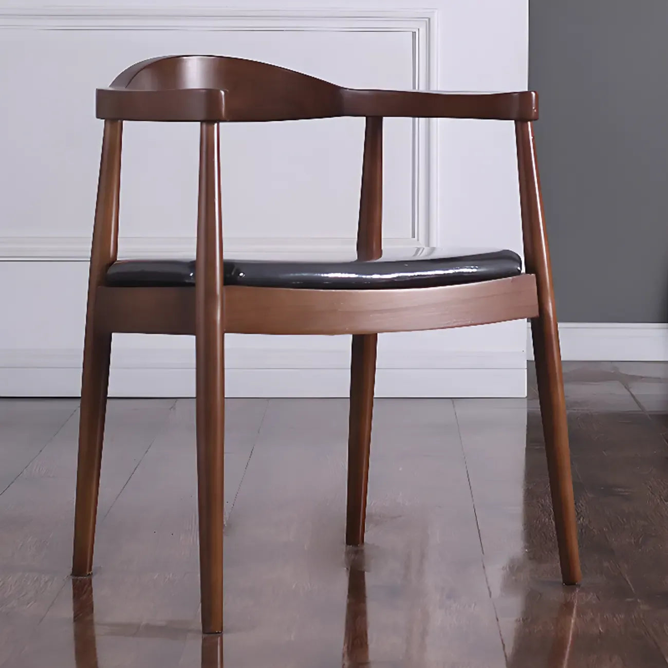 Chaise de salle à manger rembourrée marron avec accoudoirs