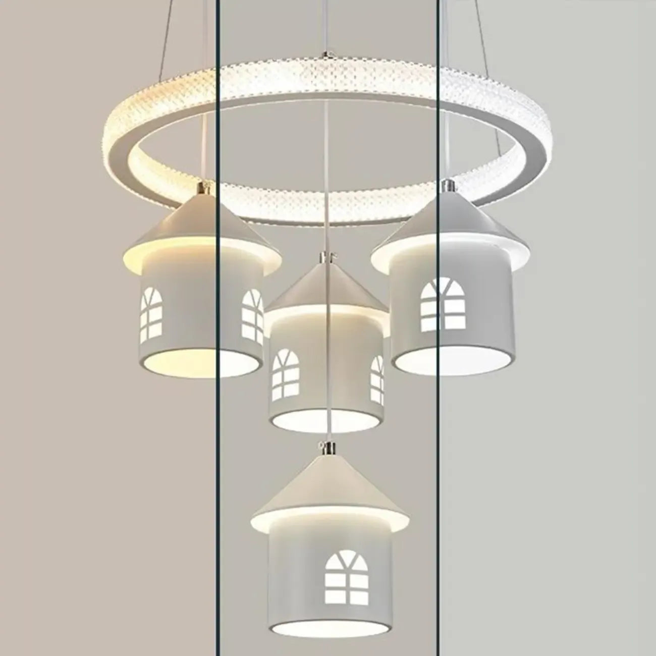 Lustre moderne à 4 lumières LED au design unique.