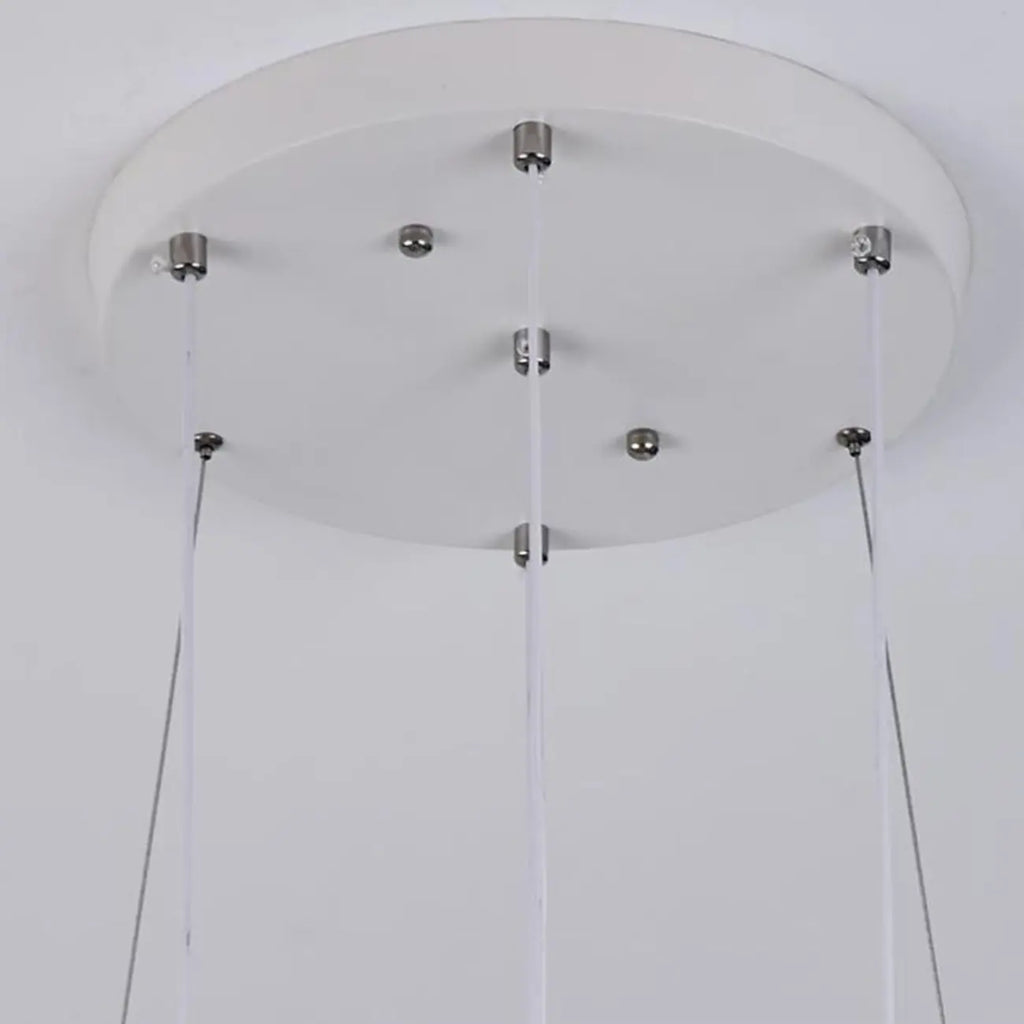 Lustre moderne à 4 lumières LED au design unique.