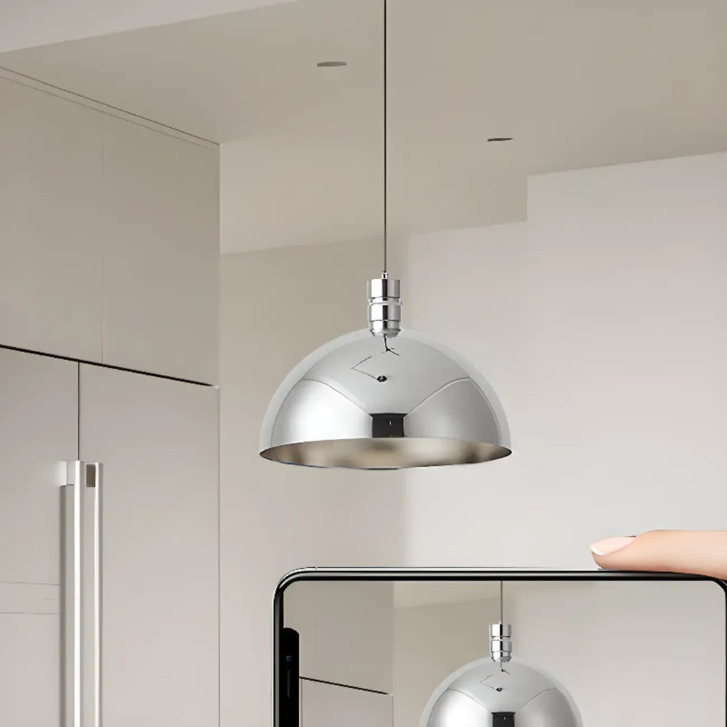 Suspension minimaliste blanche en demi-bol et cordon métallique réglable