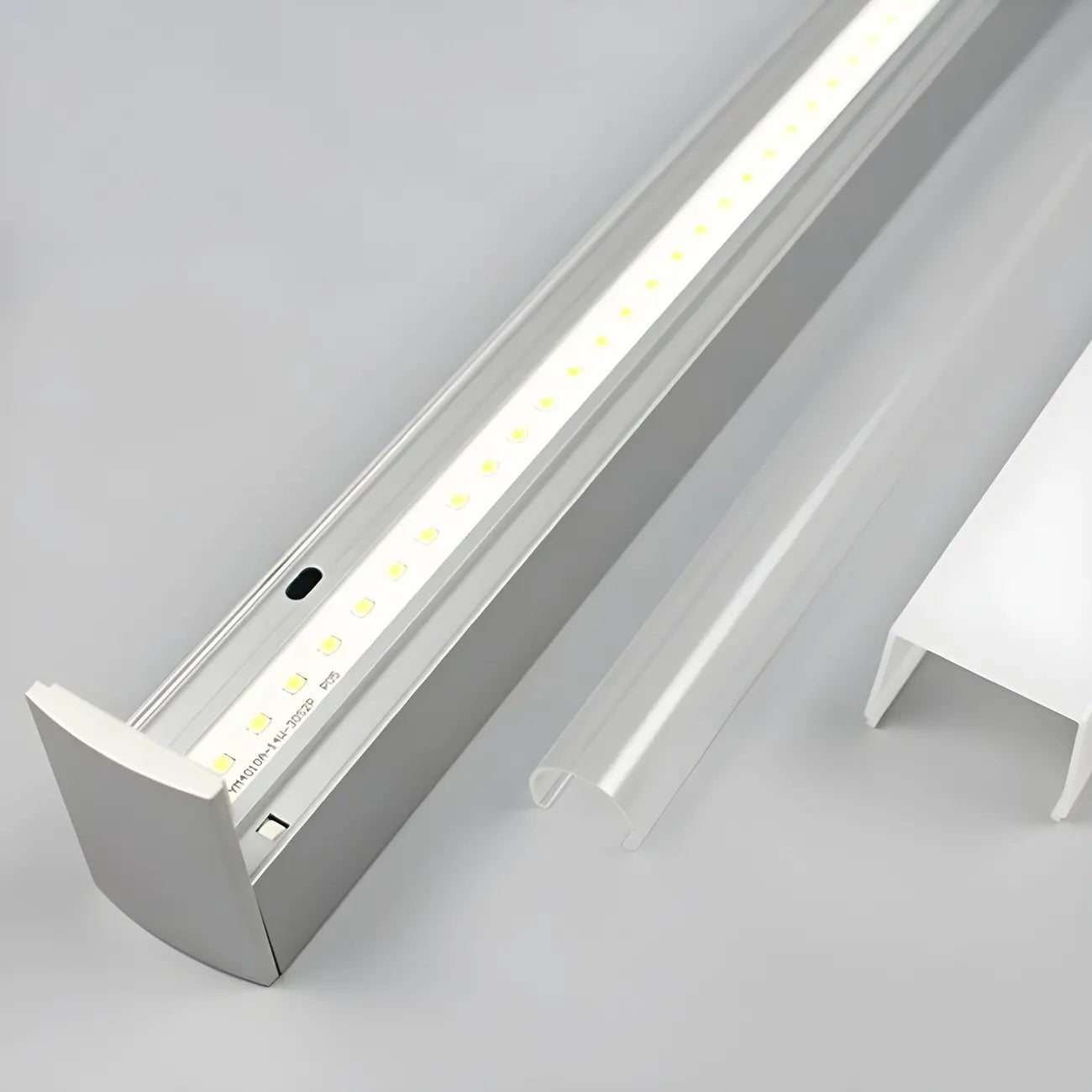 Appliques murales LED modernes pour coiffeuse avec design géométrique