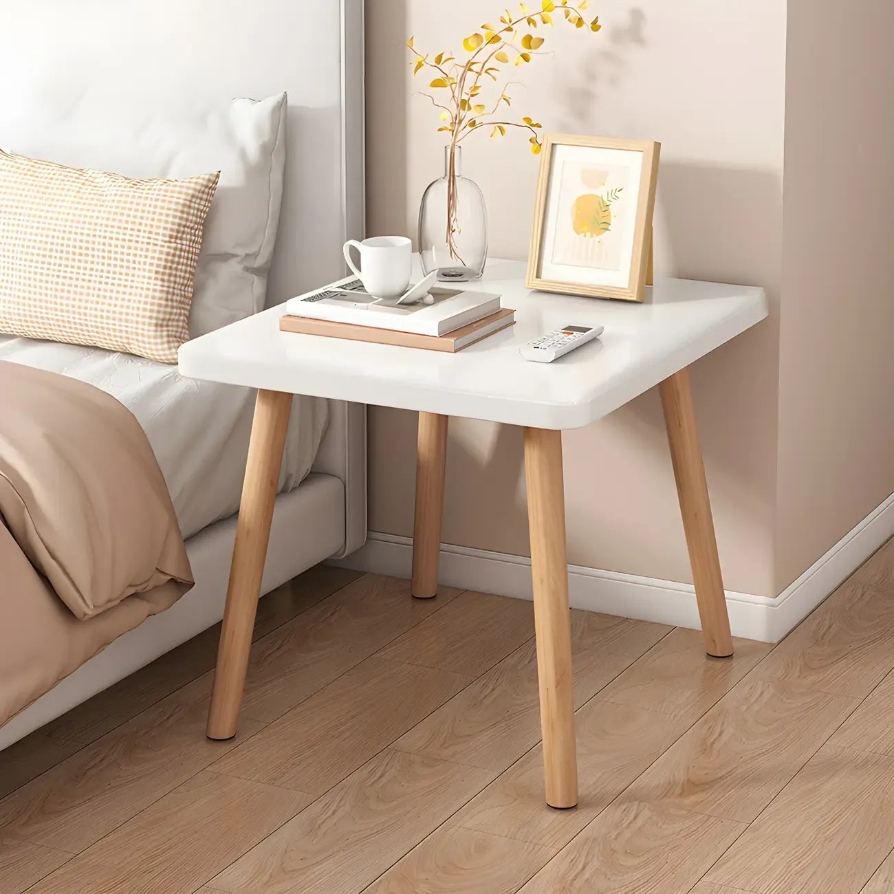 Table de chevet ronde contemporaine en bois avec étagère