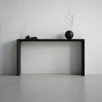 Console minimaliste en bois noir