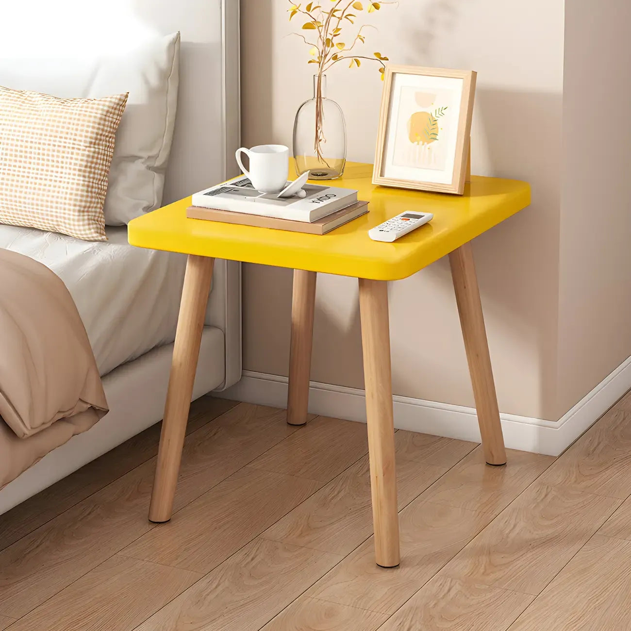 Table de chevet ronde contemporaine en bois avec étagère