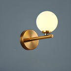 Lampe de coiffeuse médiévale en forme de globe doré avec abat-jour en verre