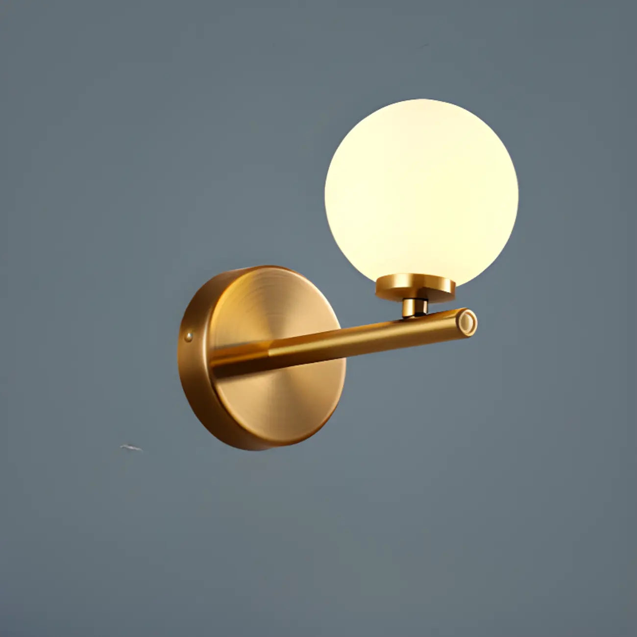 Lampe de coiffeuse médiévale en forme de globe doré avec abat-jour en verre