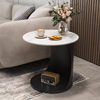 Table d'appoint classique en marbre blanc en forme de C avec piètement en métal doré