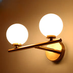 Lampe de coiffeuse médiévale en forme de globe doré avec abat-jour en verre