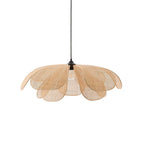 Suspension LED florale artisanale design avec pétales en rotin