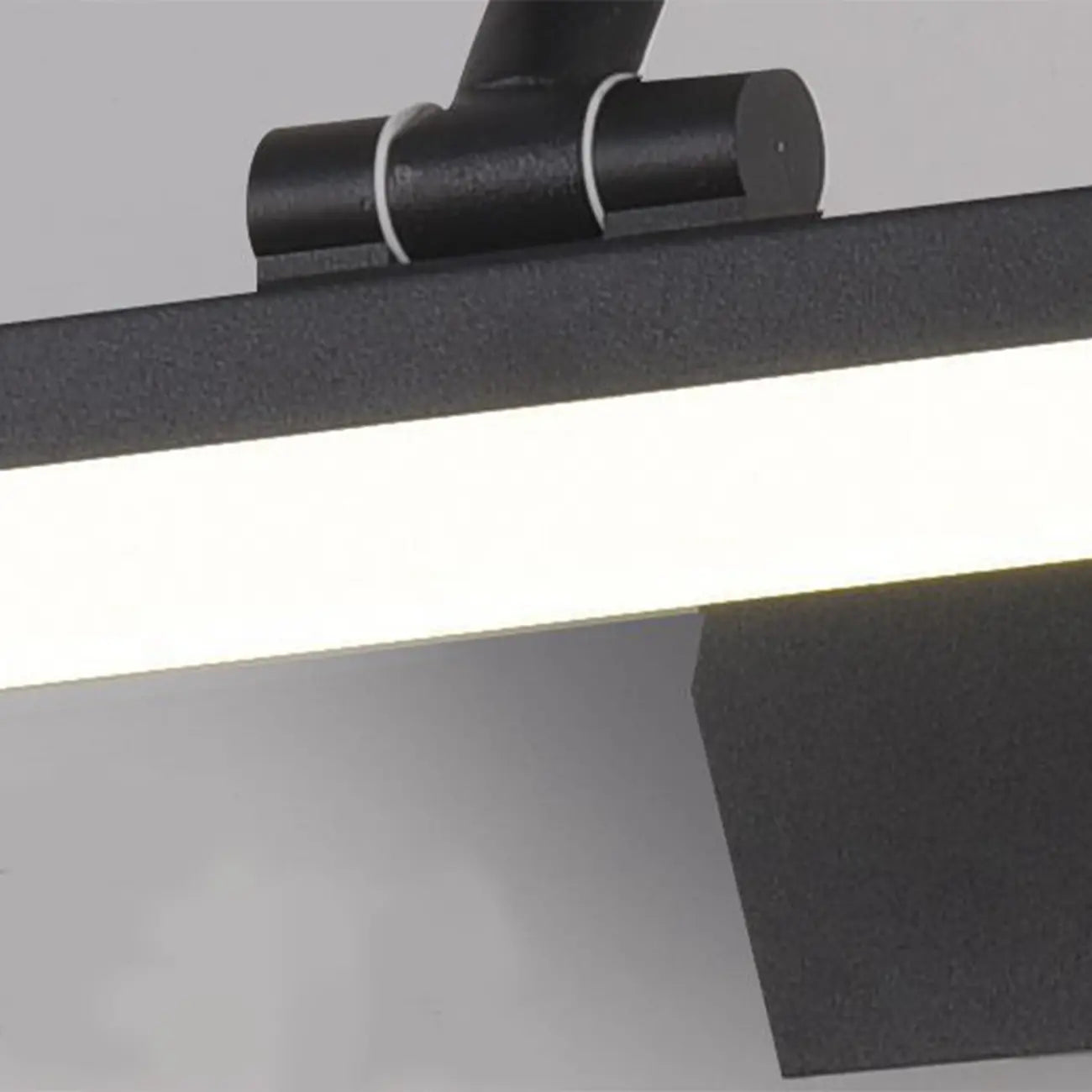 Appliques murales LED noires pour coiffeuse au design élégant